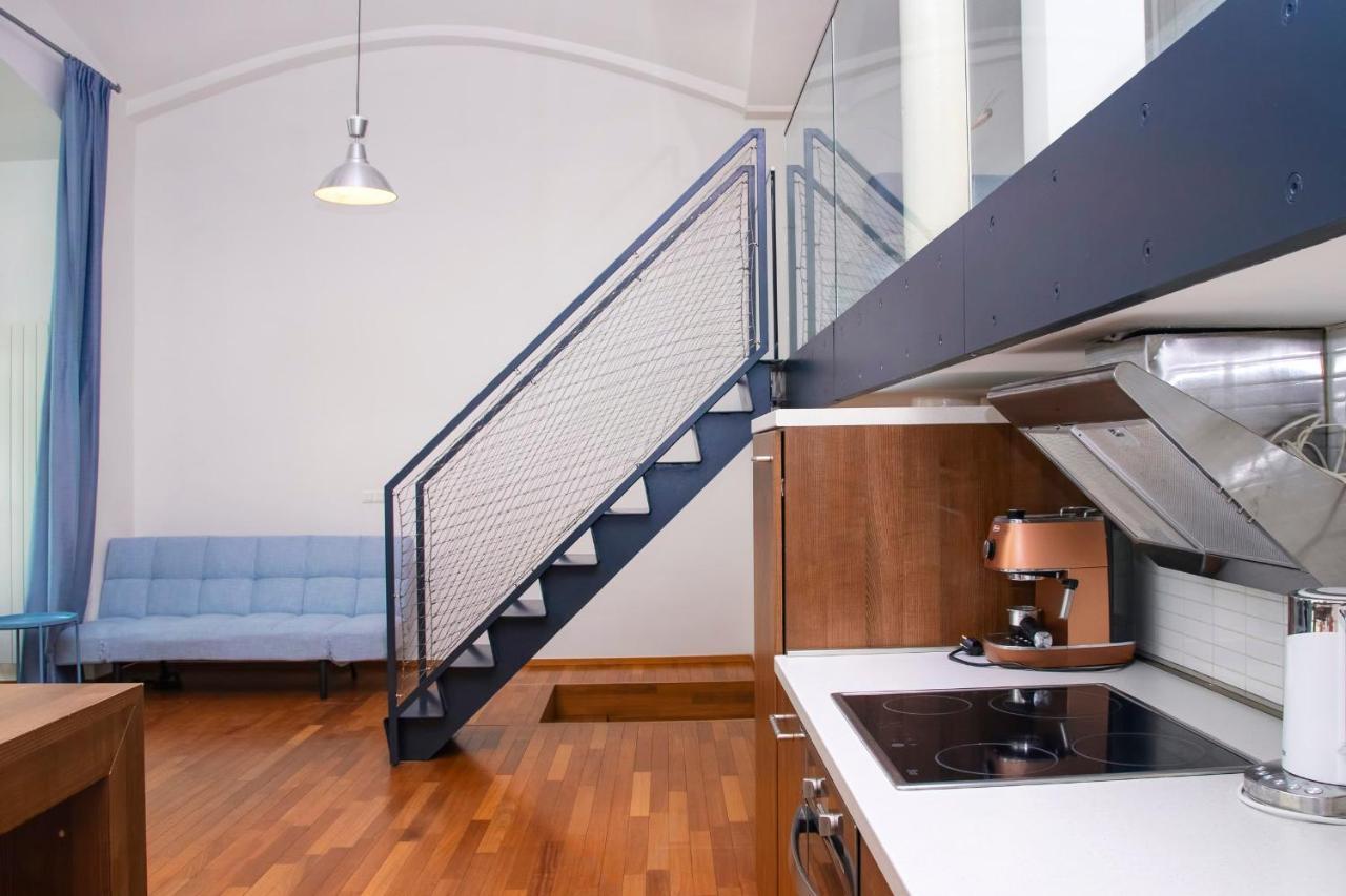 Modern Apartment With Terrace And Air Conditioning Praha Bagian luar foto